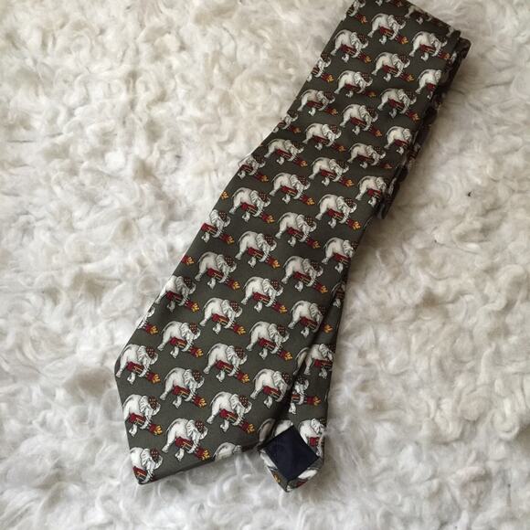 Brooks Brothers Elephants Printed All Silk Tie.-CA5 - Picture 7 of 9